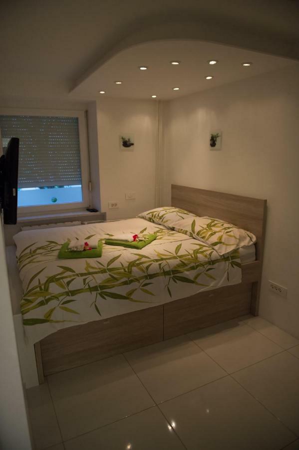 Ferienwohnung First Floor Flat (Adults Only) Laibach Exterior foto