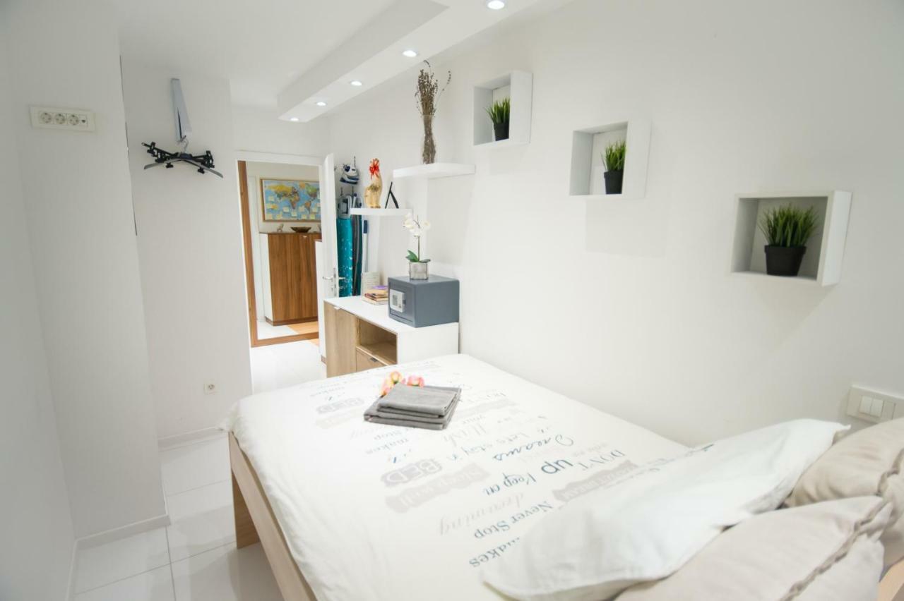 Ferienwohnung First Floor Flat (Adults Only) Laibach Exterior foto