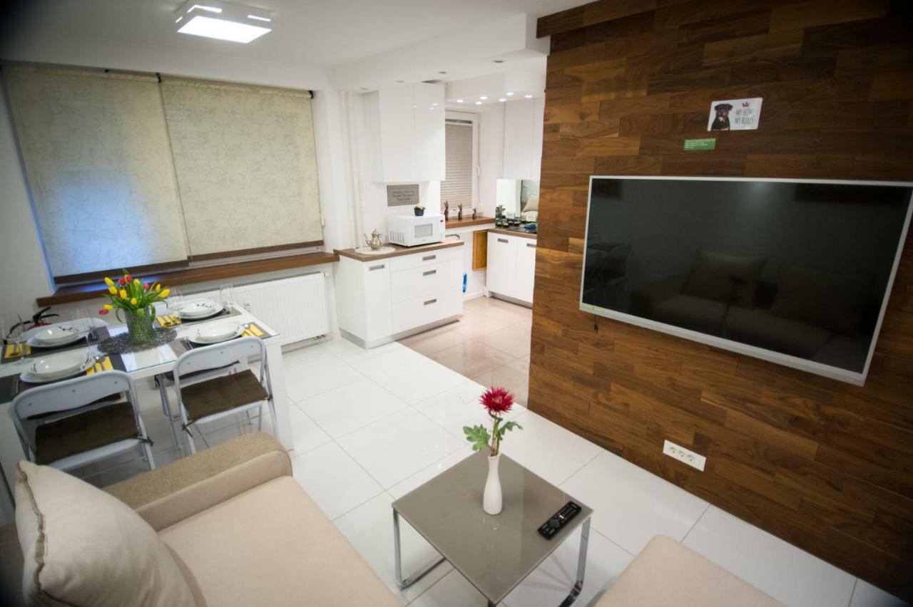 Ferienwohnung First Floor Flat (Adults Only) Laibach Exterior foto